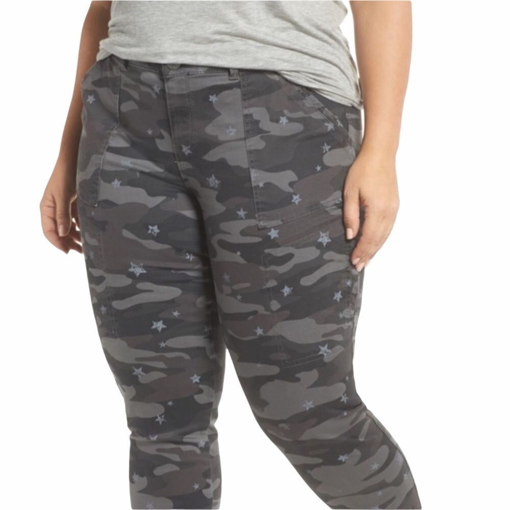 Mid Rise Urban Camo Gray Stars Skinny Jeans Plus Size NEW